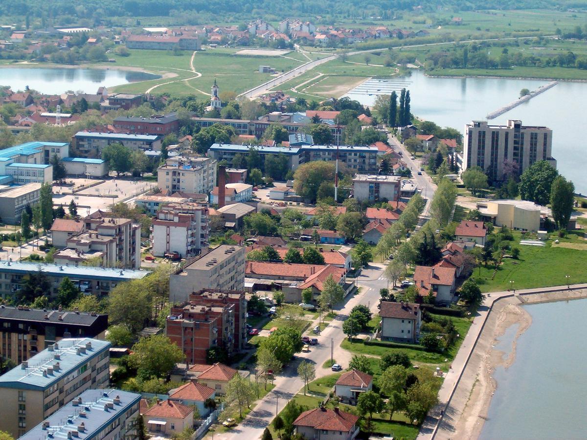 Atrijum Apartments&Rooms Kladovo Buitenkant foto